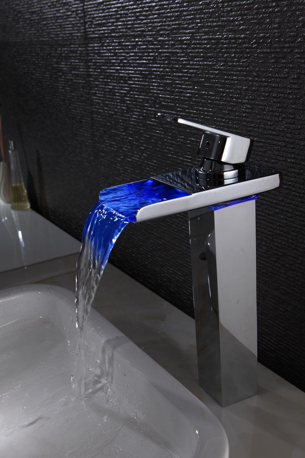 水龙头变色灯图片