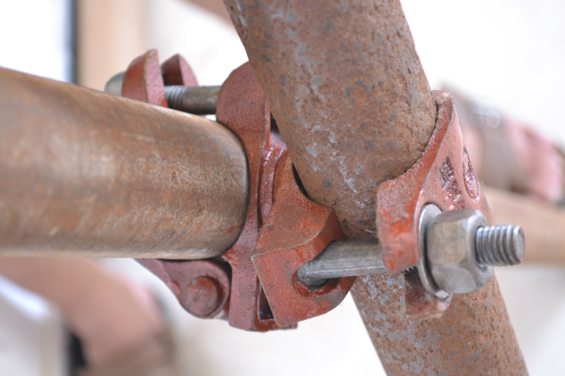 旋转扣件_斤旋转扣件_供应2斤 旋转扣件 厂家直销价廉物美 - 阿里巴巴