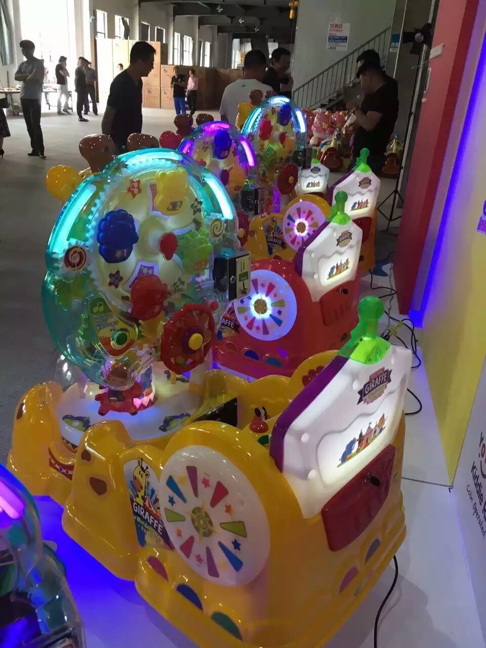 2016新款儿童电动投币优有乐摇摇车 厂家直销奇妙鹿乐园摇摆机