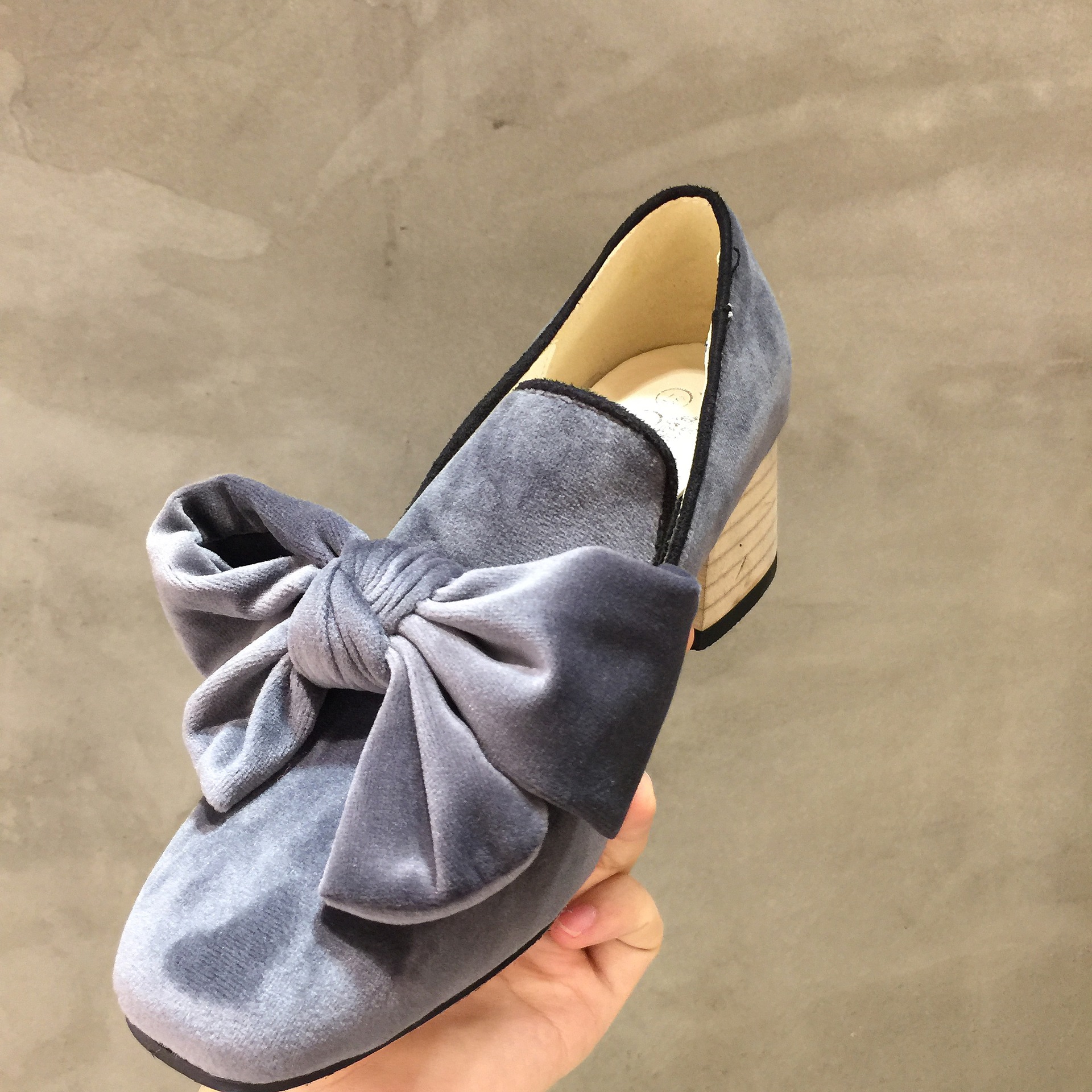 queen2016秋季新款欧美街头百搭粗跟女中跟蝴蝶结女时尚单鞋