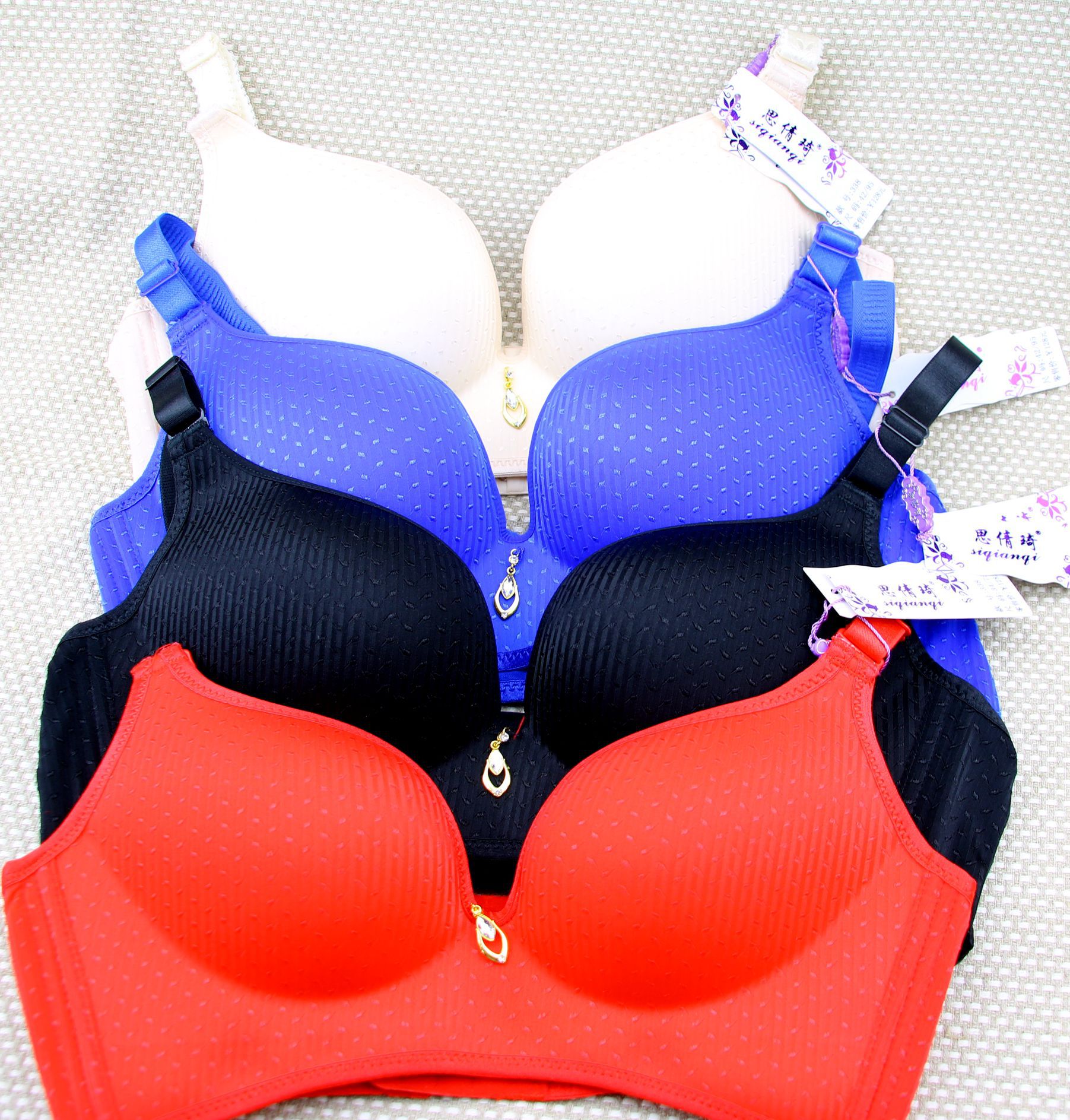 供应信息 文胸 大码薄款满天星内衣 集中聚拢 透气文胸 款式:传统型