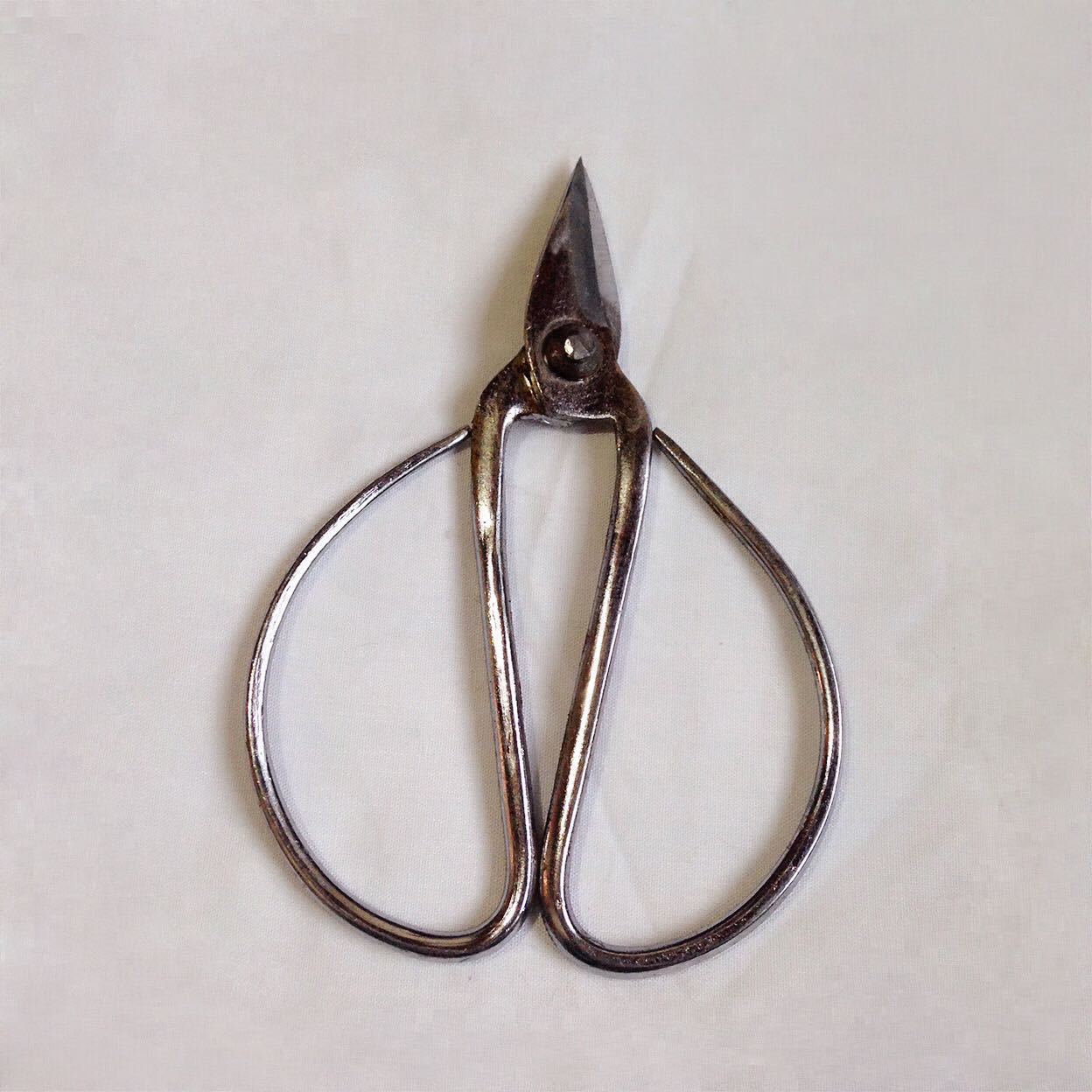 厂家直销手工锻打家用剪刀镀铬指甲钳学生剪老款小号短头剪刀短嘴