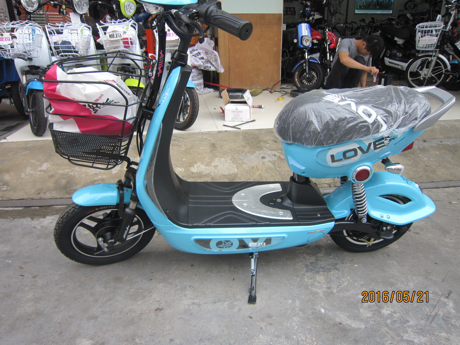 爱玛电动车 k235糖果ii-ec 时尚迷你滑板车