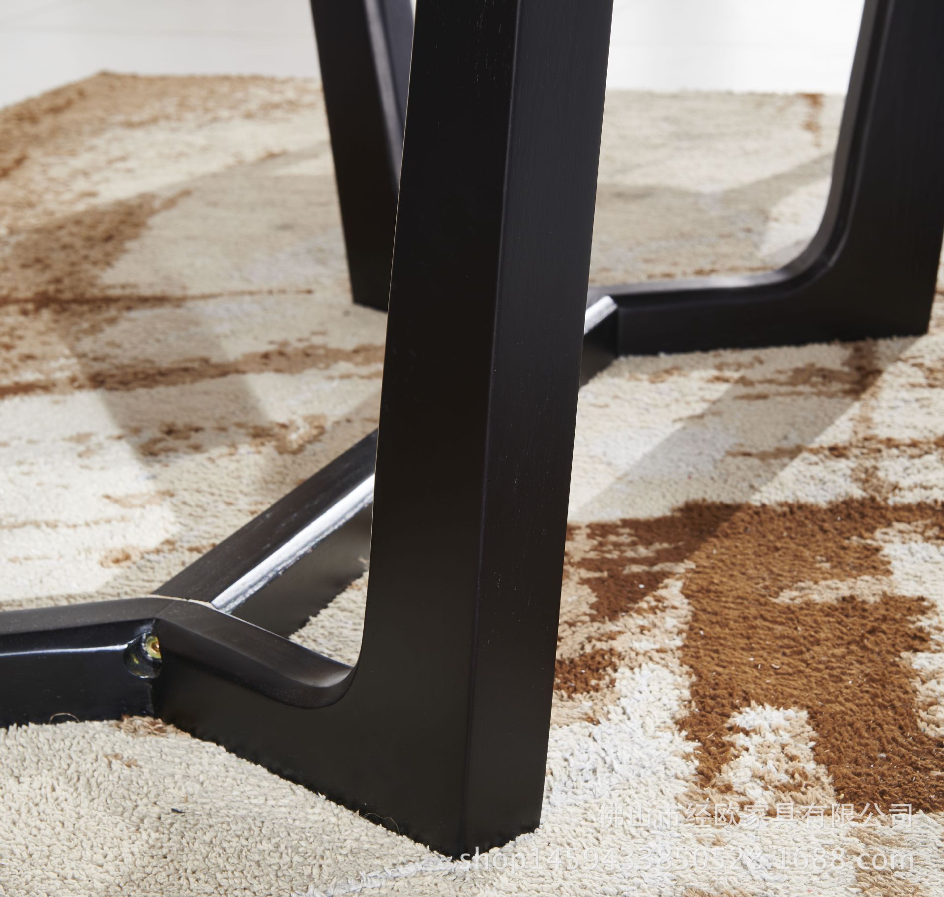 北欧原黑色烤漆白亮光实木餐台 简约餐台创意餐厅桌子