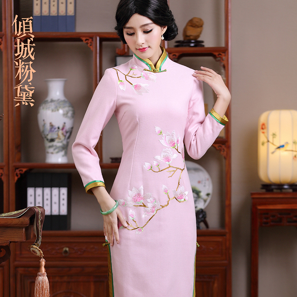 复古刺绣民族风唐装毛料改良旗袍连衣裙日常复古女士修身长款旗袍