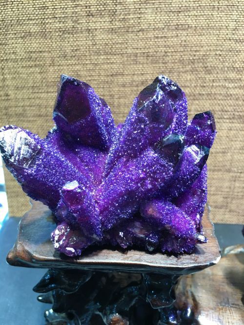 水晶供应 巴西天然紫晶簇摆件 收藏镇宅佳品 水晶原石消磁防辐射 晶簇