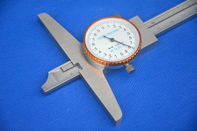 深度带表卡尺150mm-200-300精度0.01-0.02 精诚yueqingjingcheng