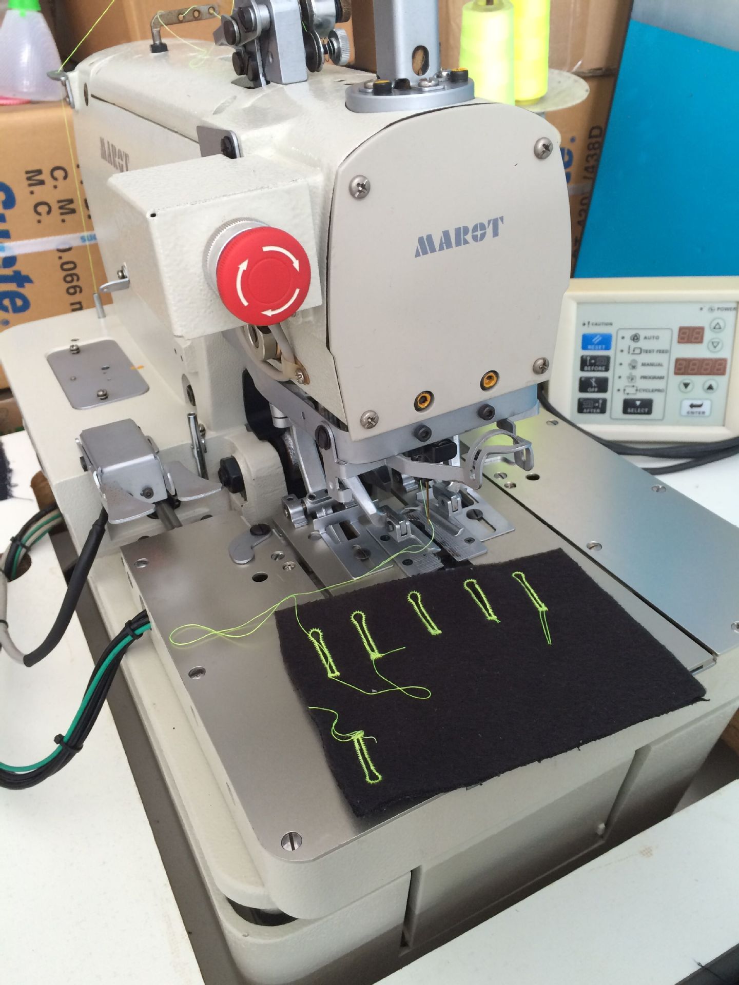 电脑圆头锁眼机981电脑圆头锁眼机凤眼机二手圆头锁眼机