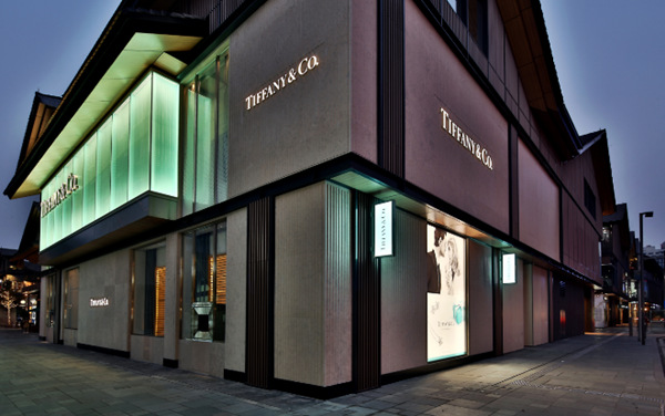 成都旗舰店是蒂芙尼在中国地区开设的第30家门店,同时是亚太地区