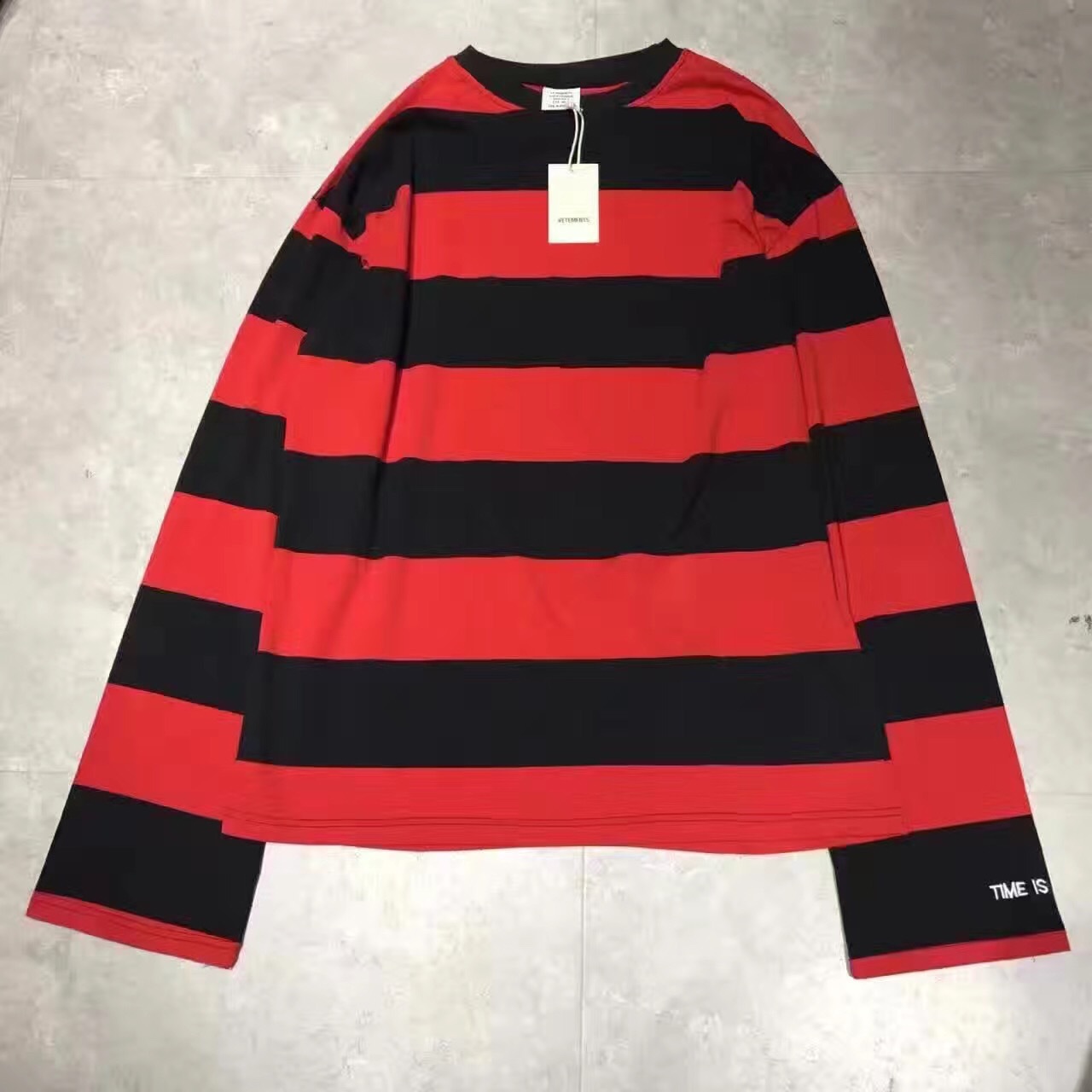 vetements欧美复古oversize宽松黑红条纹 男女款长袖t恤 女