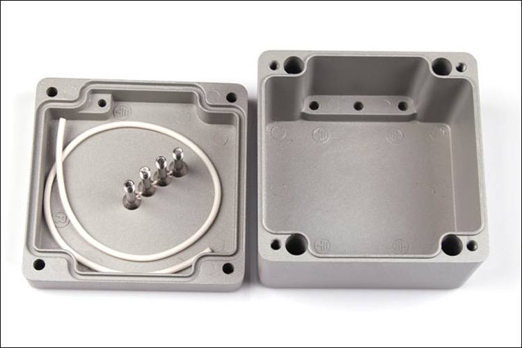 辰发金属防水接线盒120*120*82mm铝压铸电缆盒ip65工地专用