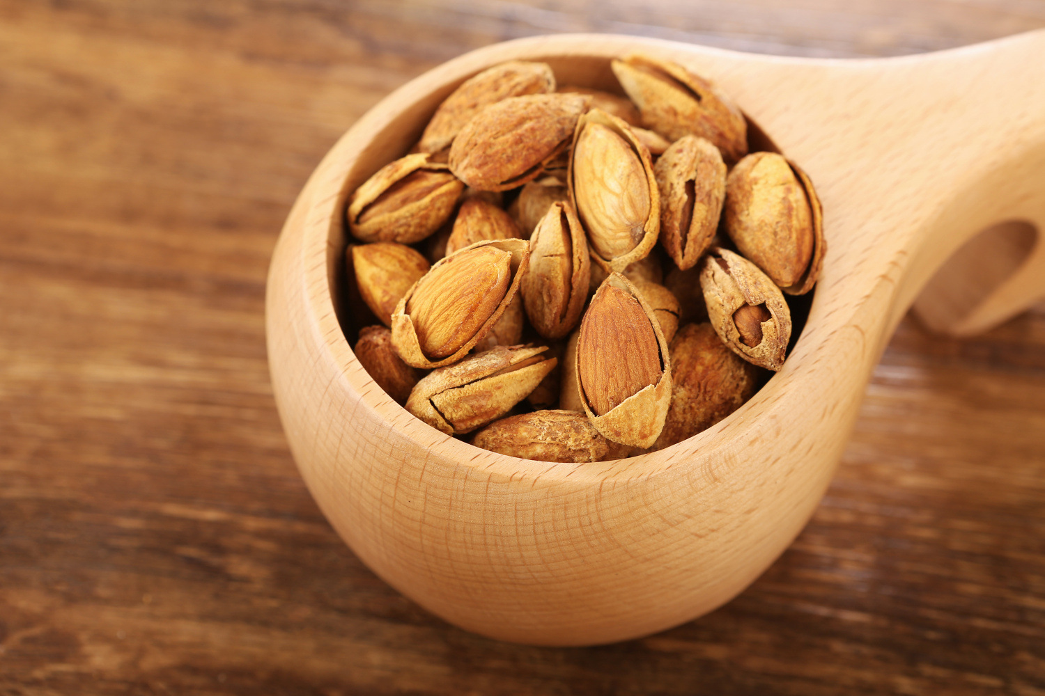 奶油口味np巴旦木500g袋装 美国大杏仁带壳干果零食一件代发