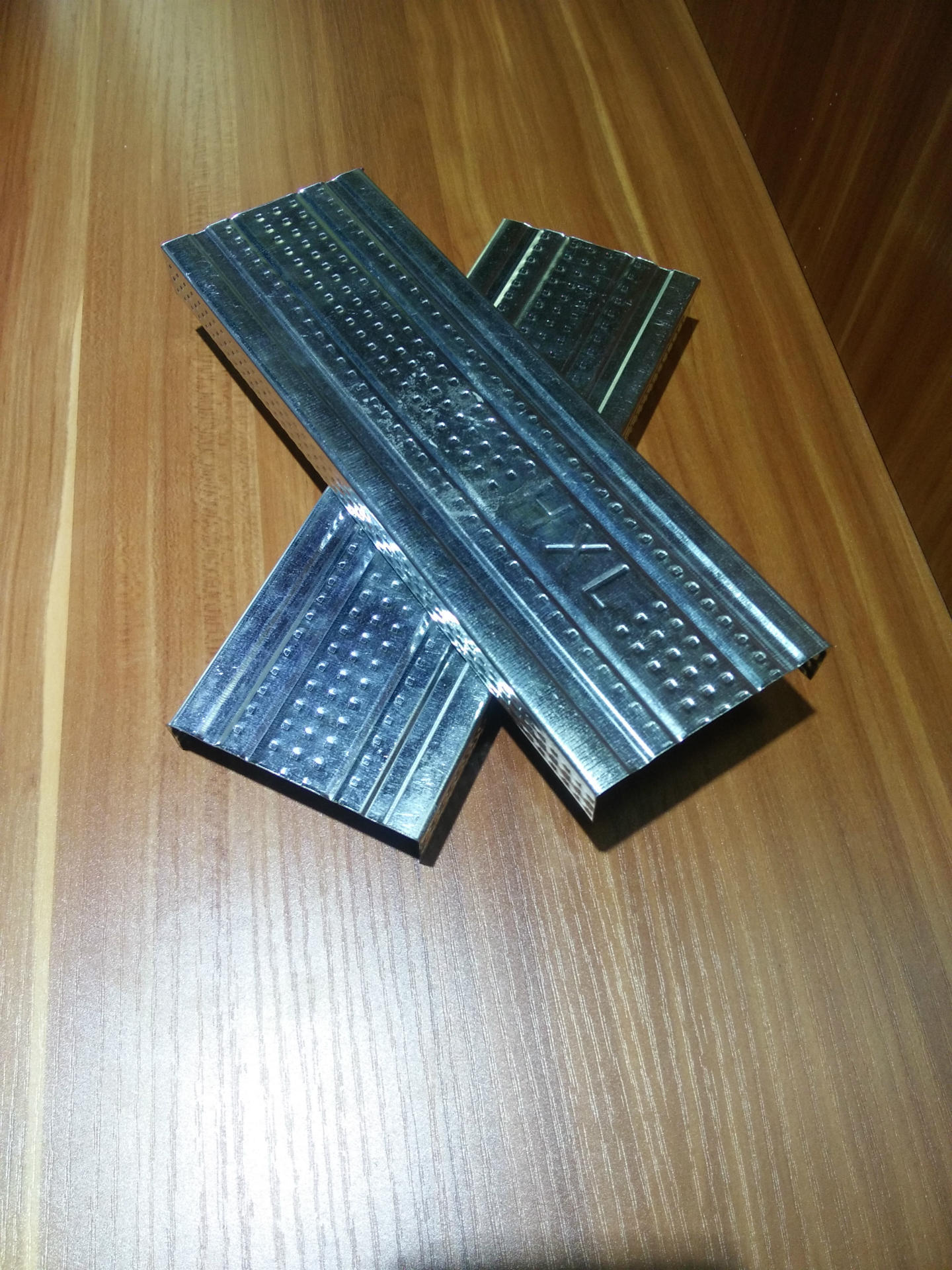 天花 隔墙装饰材料一站式直供厂家 轻钢龙骨隔墙 龙骨吊顶70竖骨