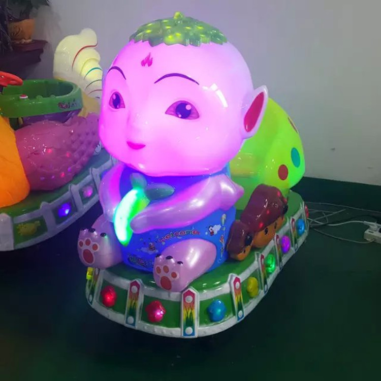 2016年新款儿童电动投币七彩灯光变色胡巴摇摇车摇摆机摇摇马