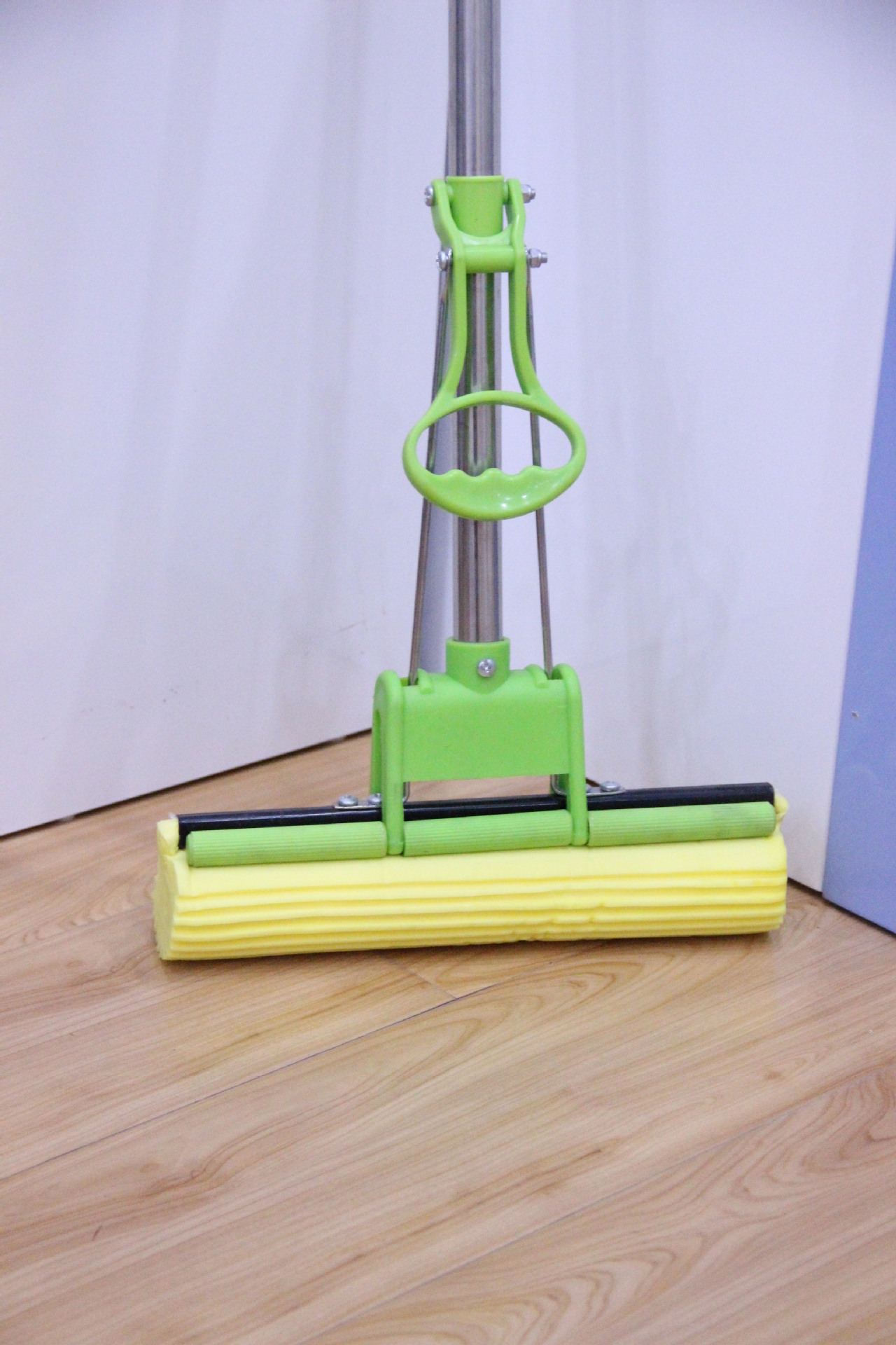 鼎靓103cm滚轮式挤水拖把 家用胶棉拖把 十元地摊模式货源批发