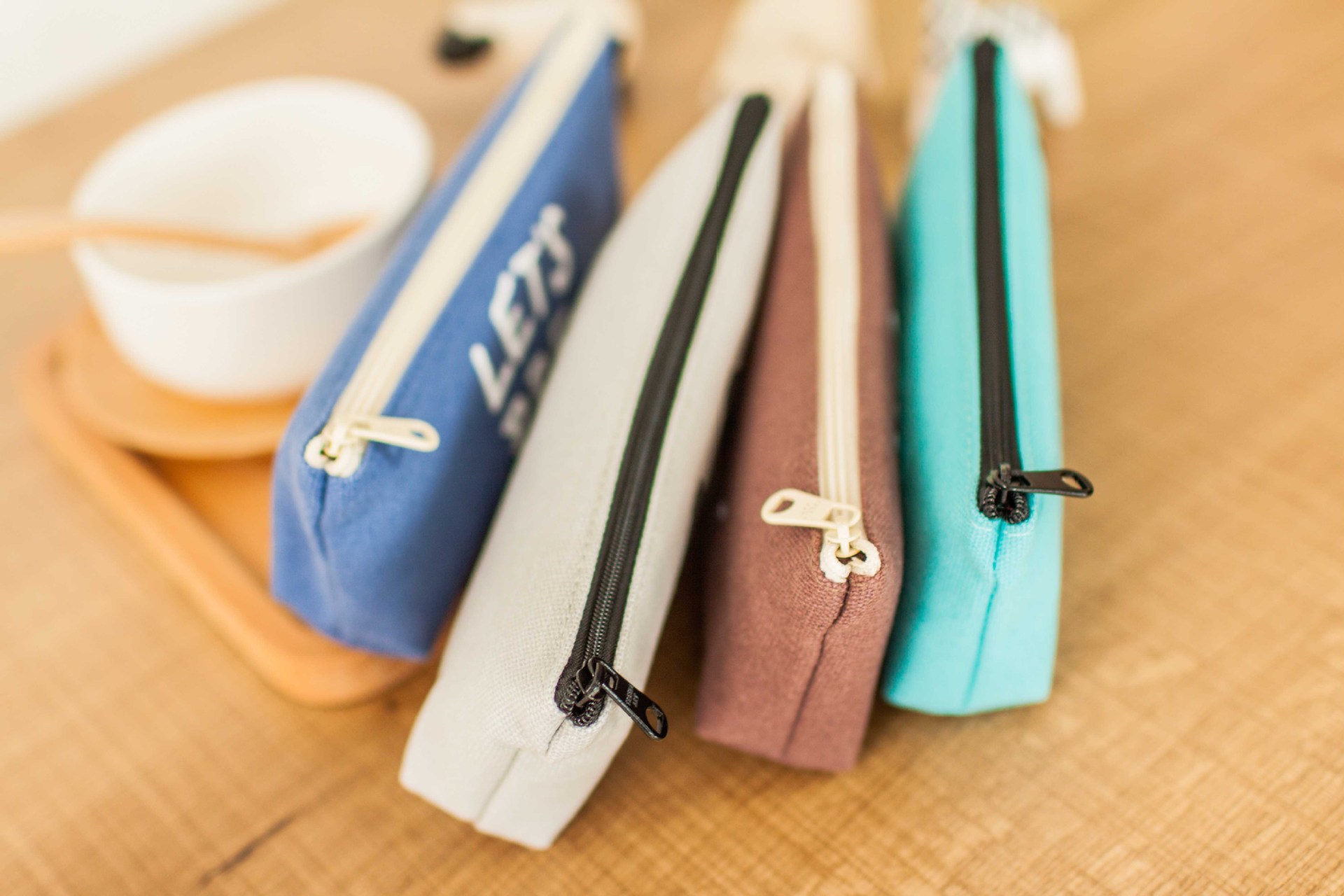 青梦之坊 2016年新款 印记倒梯形笔袋 tr-ca17672