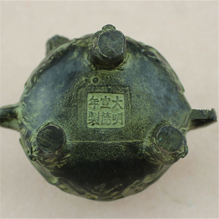 古玩铜器仿古做旧大明宣德香炉装饰礼品 铜百寿狮子盘薰香炉批发
