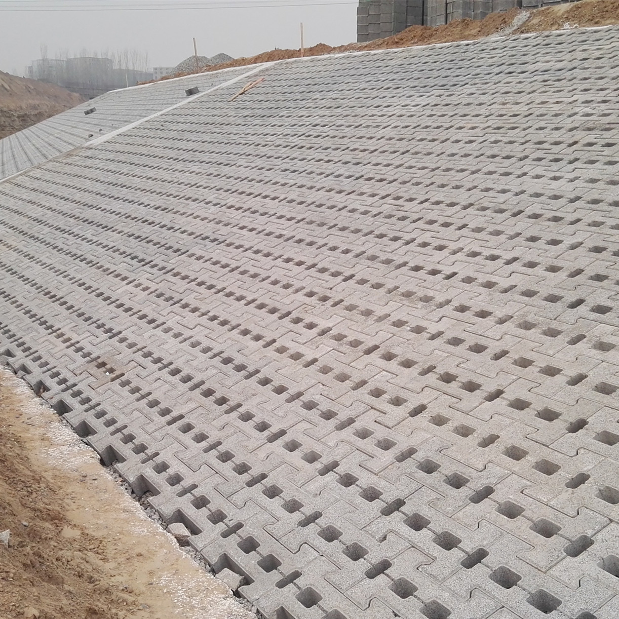 河道护坡砖连锁块连锁砖六角砖挡土墙自嵌式植生挡土块干垒挡土砖