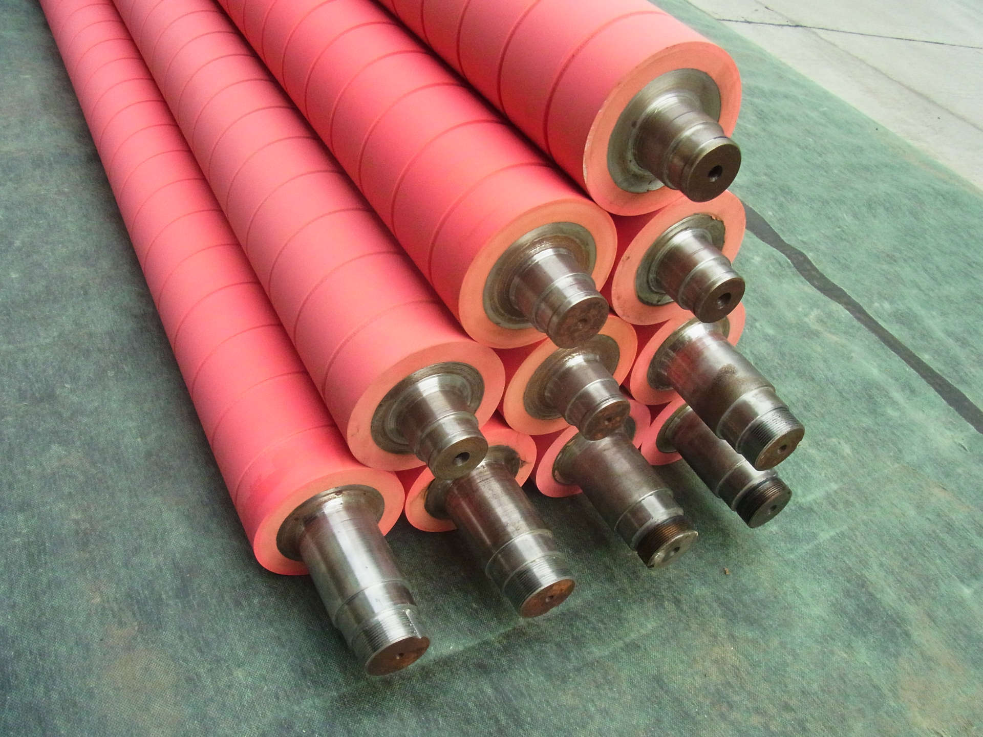 胶辊生产厂供应耐强酸碱胶辊胶棍包胶包胶辊印染胶辊胶辊包胶