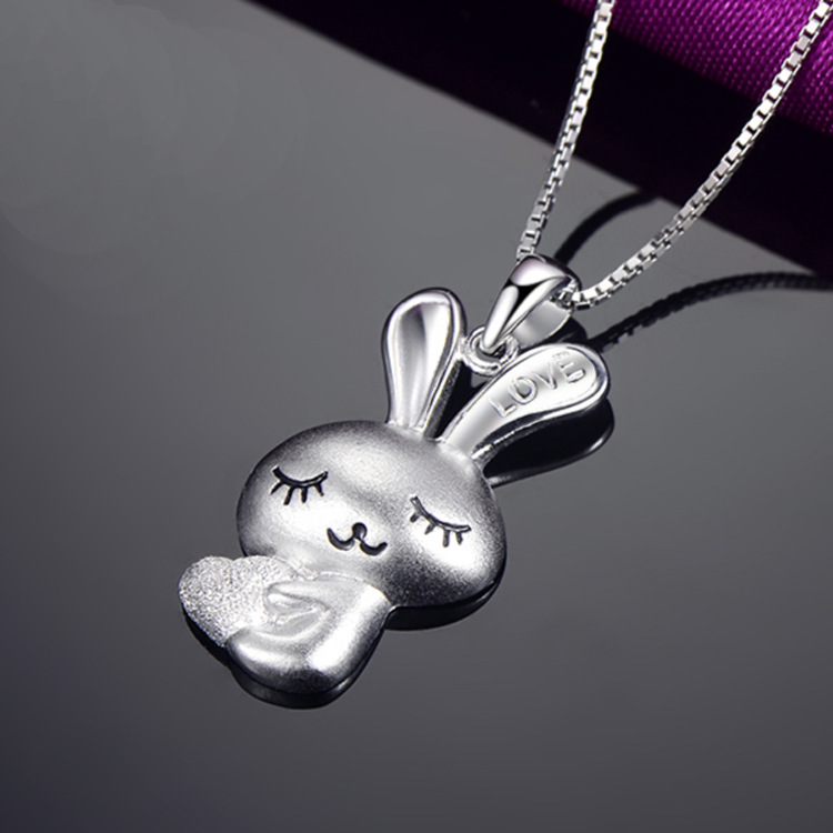 闽粤珠宝925银饰项链女锁骨链兔子吊坠批发欧美大牌饰品毛衣链