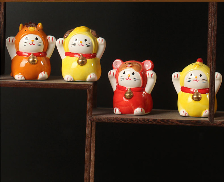 厂家出口外销 十二生肖动物带帽小招财猫 手工彩绘陶瓷工艺摆.