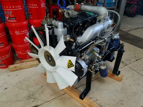 云南昆明云内动力4102qbz车用发动机柴油机