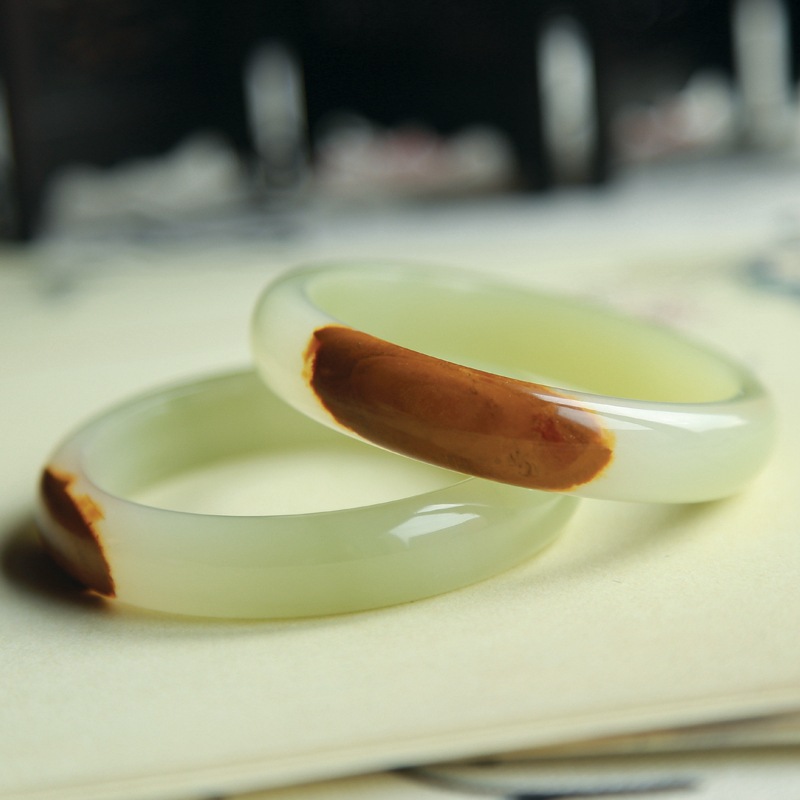 岫玉老黄玉镯子黄口料手镯褐色飘花老坑女款玉手镯