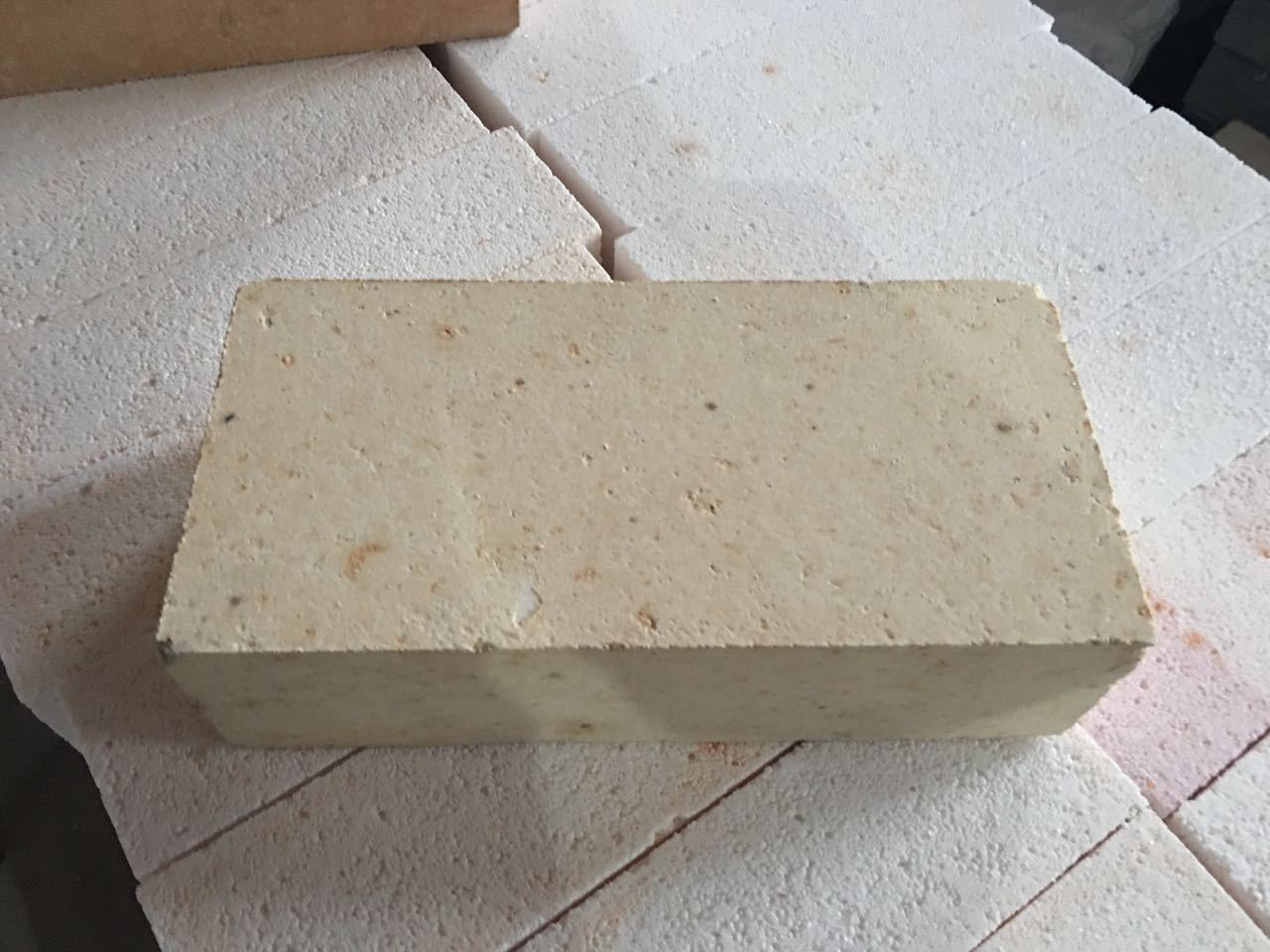 熔铸电熔玻璃窑炉用 锆刚玉莫来石耐火砖 耐火材料