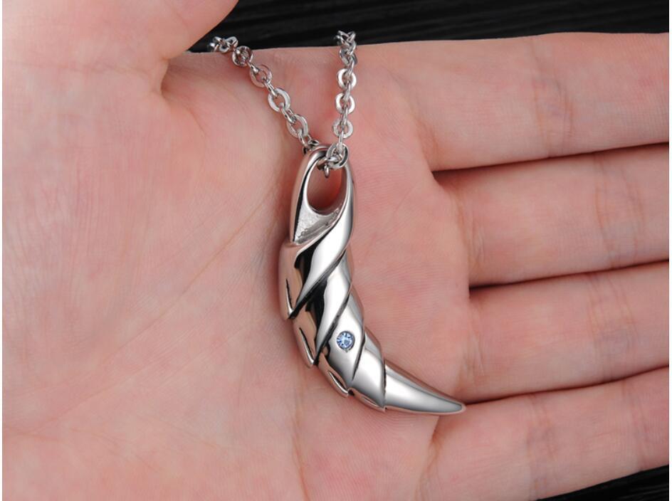 韩版时尚钛钢狗牙锁骨吊坠 霸气个性潮男镶钻狼牙光面项链挂饰品