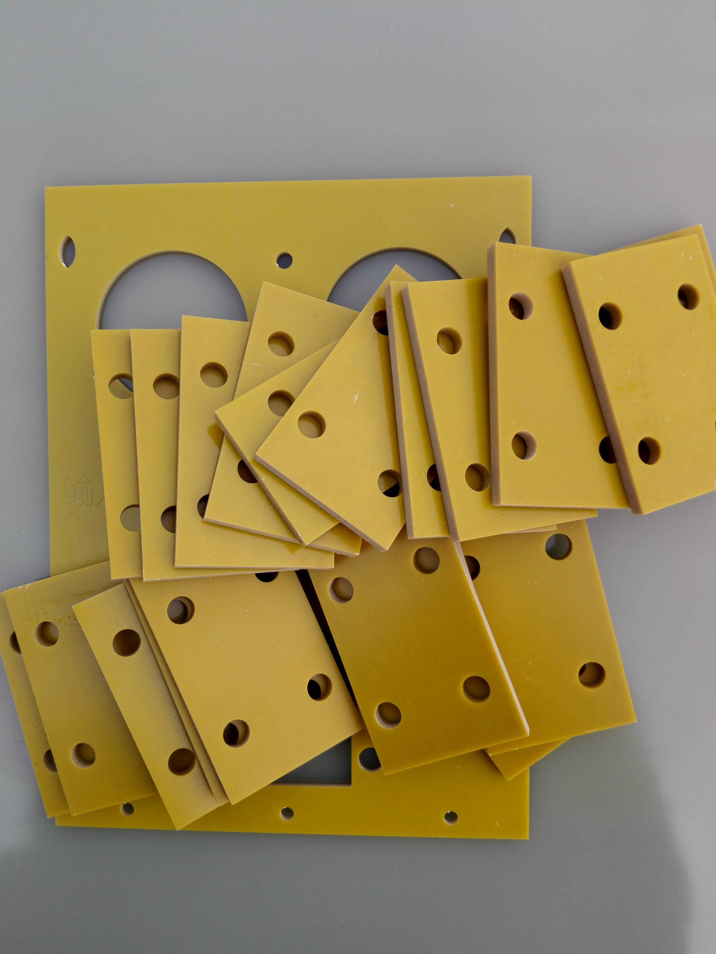 生产供应黄色耐高压环氧板 绝缘板环氧板加工件 fr-4环氧树脂板