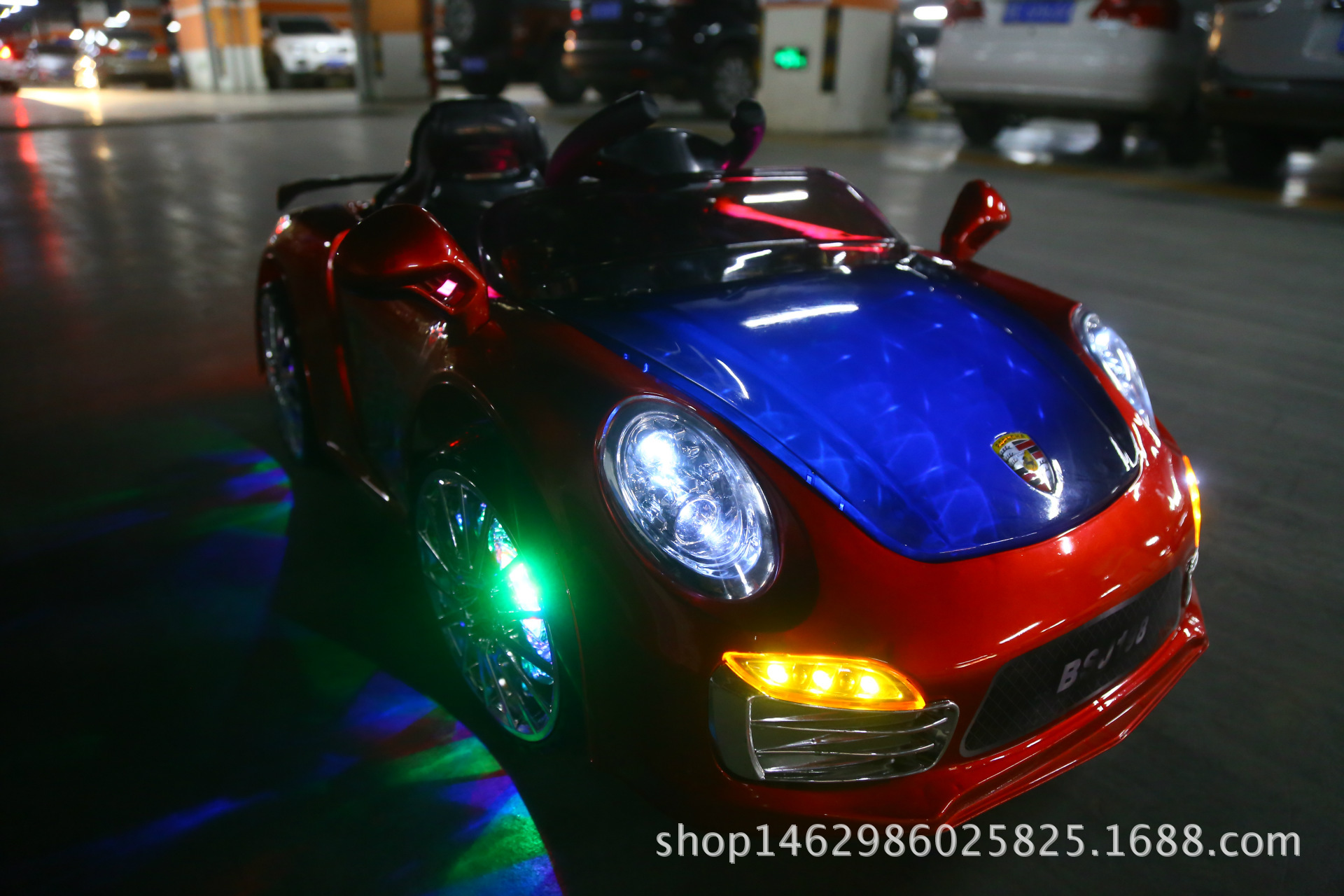 2016保时捷儿童电动汽车小孩可坐人四轮遥控带减震童车一件代发