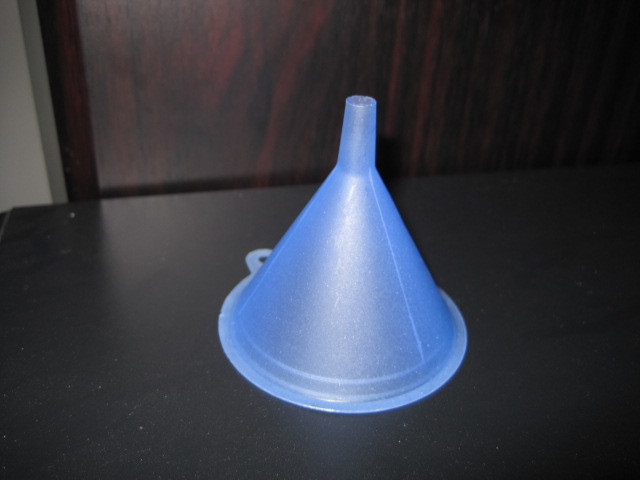 5cm塑料小漏斗 迷你漏斗 分液漏斗分装漏斗 学生实验室用漏斗5