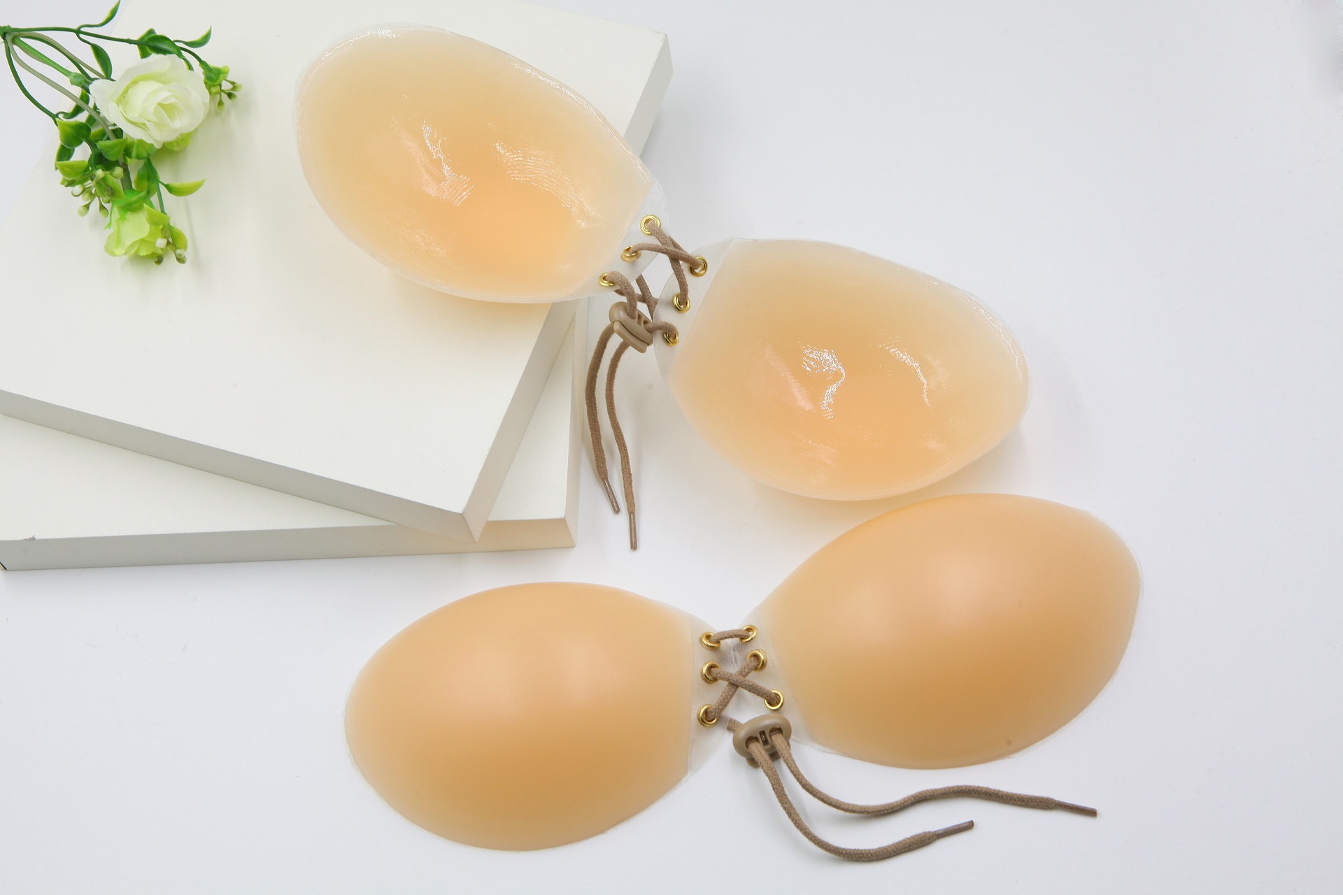 厂家直销拉绳硅胶胸贴 拉拉女神硅胶文胸一件代发 聚拢绑带式胸贴