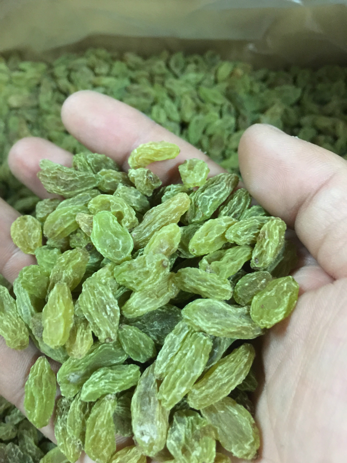 新疆特产西域果园特大全绿葡萄干 年货零食 特产20斤装葡萄绿提子