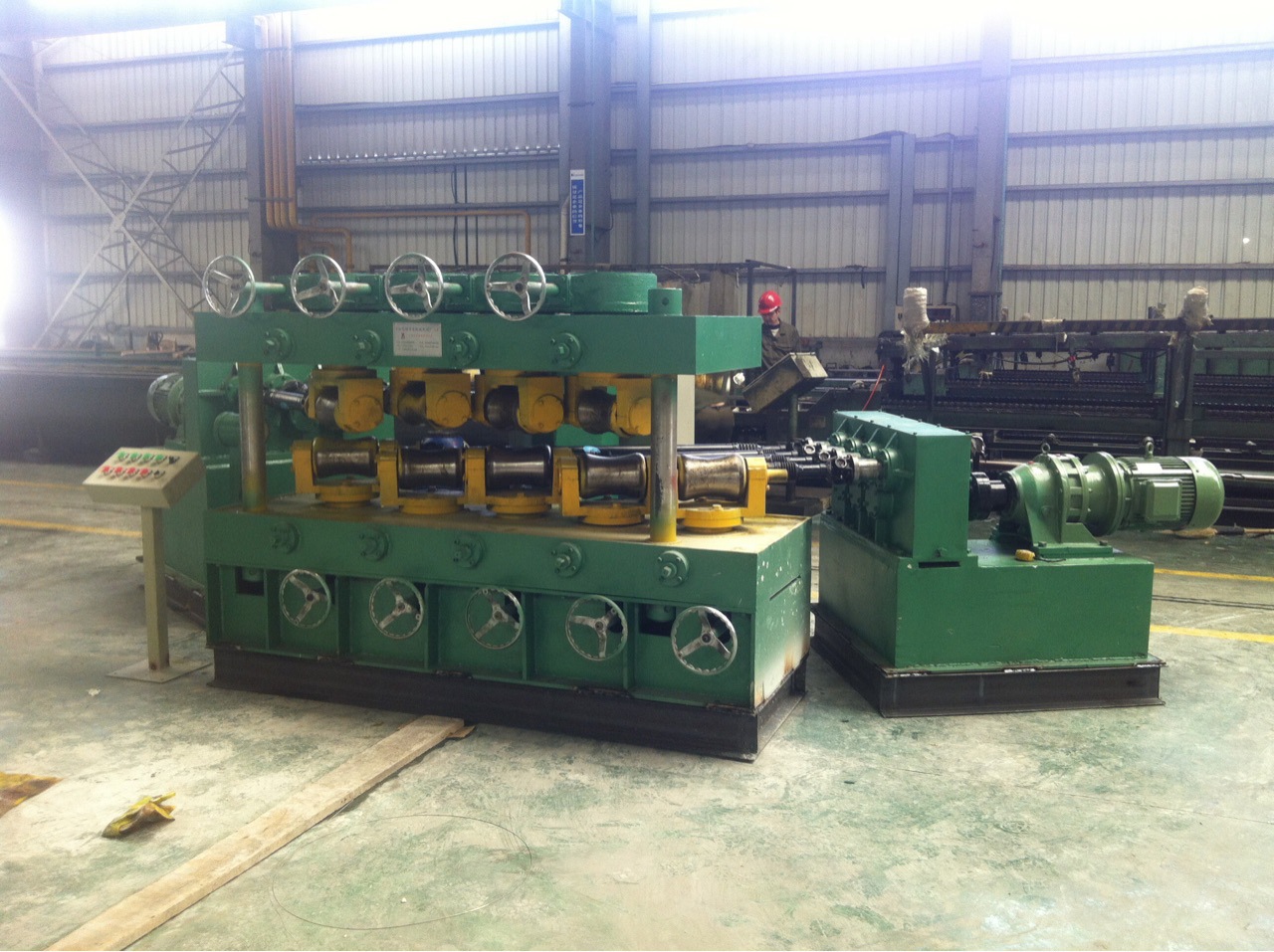 矫直机,精密多辊矫直机,高精度矫直机,管棒材矫直机