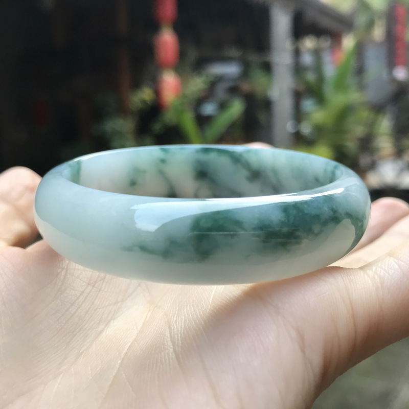 缅甸 玉石翡翠玉冰糯种浅绿飘蓝花手镯 飘花玉镯子送证书