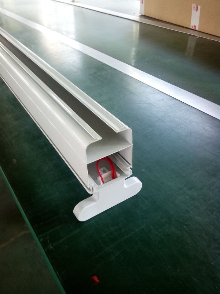 地下室车库停车场铝合金线槽灯日光灯支架超市商场车间4s店