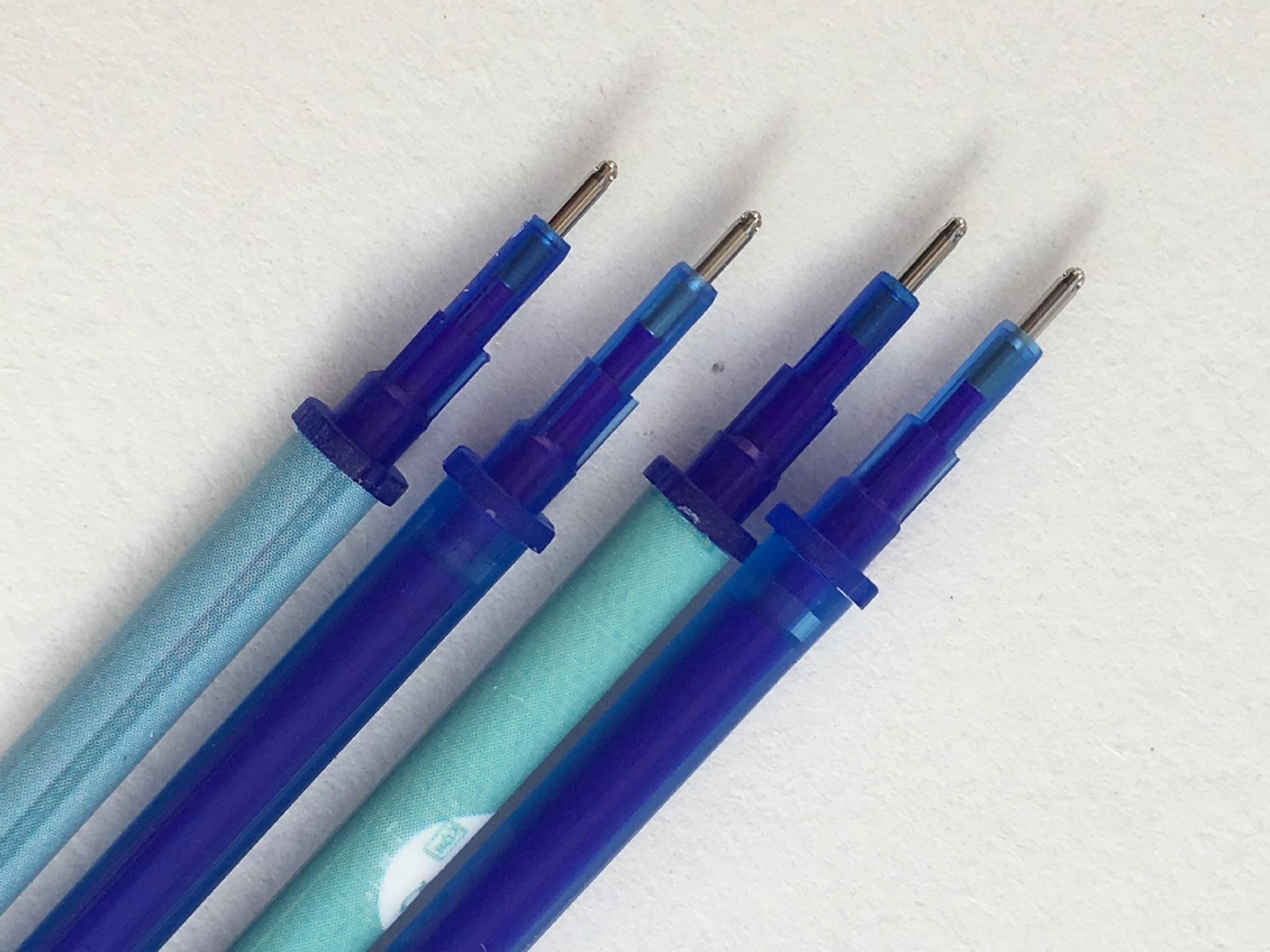 批发奥德美笔芯中性 笔芯 磨易擦笔芯 水笔芯儿童 可擦 厂家直销