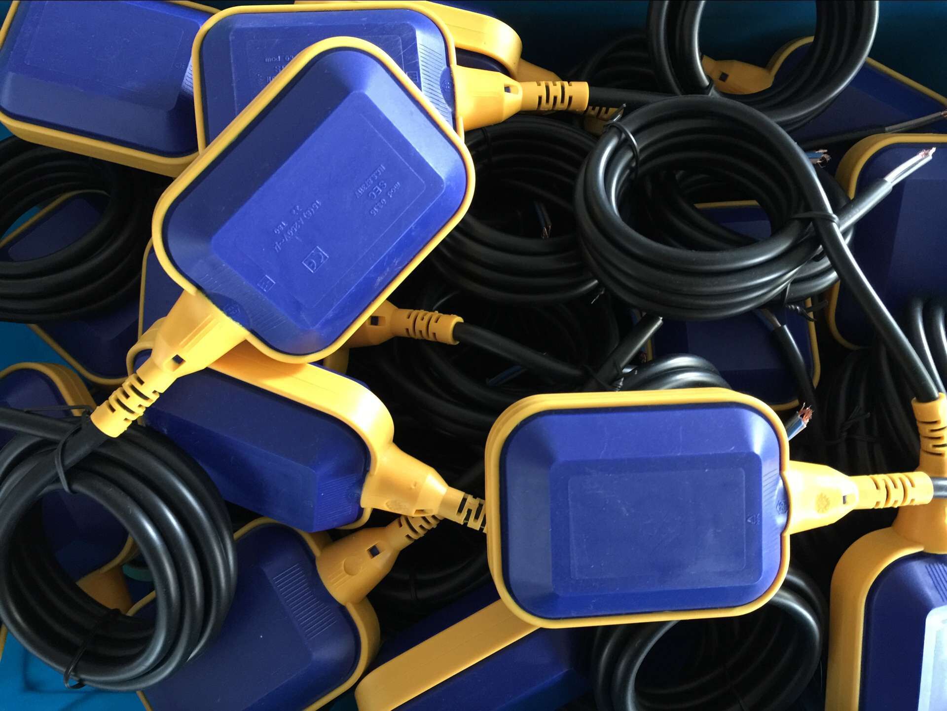 电缆式水位浮球液 环保塑料浮球 方形浮球开关 浮球