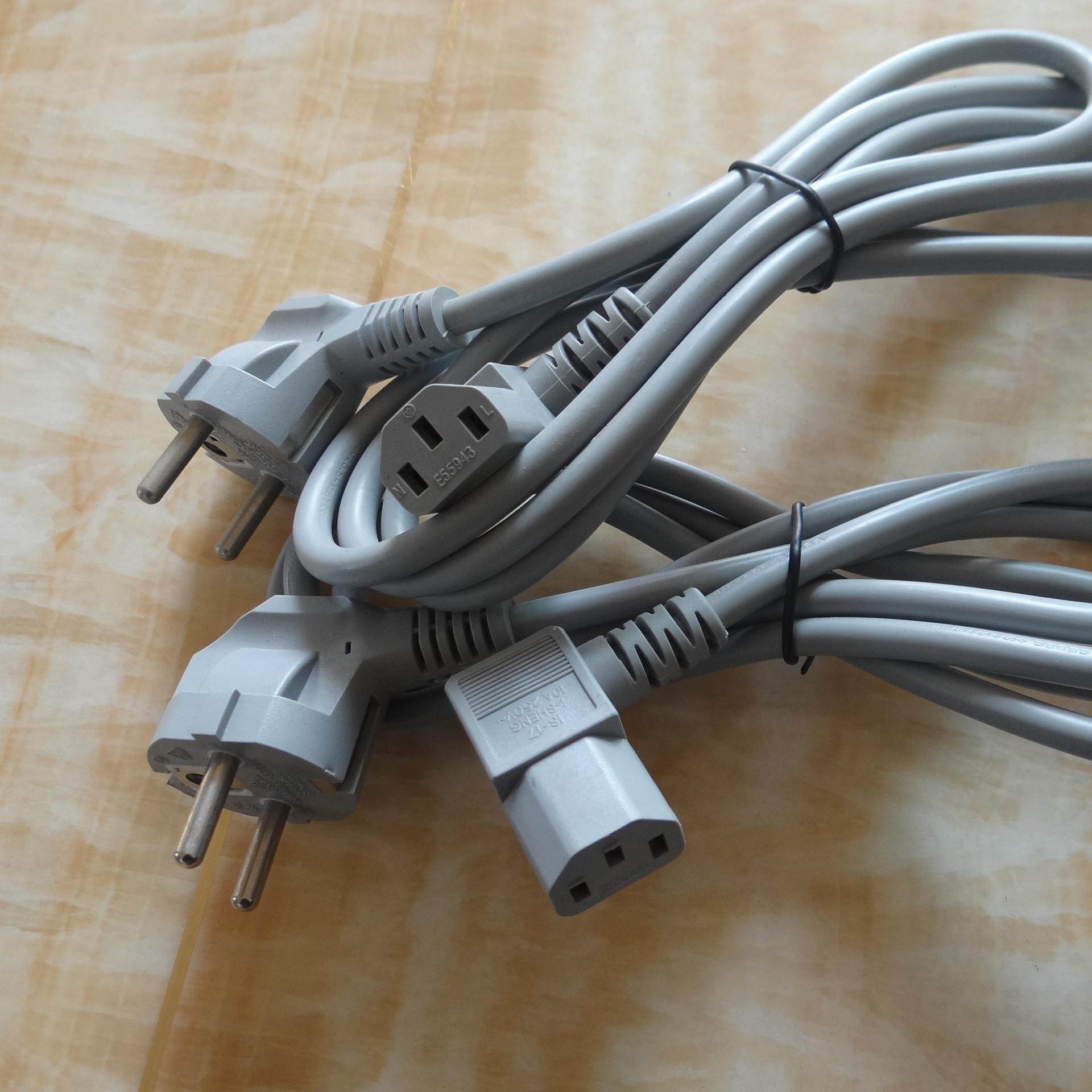 韩规品字尾电源线 韩规插头90度品字尾 弯头90度欧规电源线