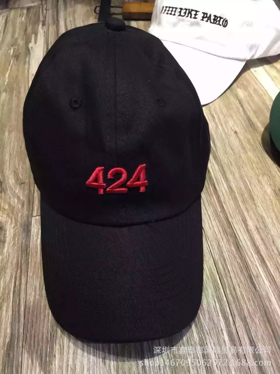 424 fourtwofour 红色数字立体刺绣弯沿檐鸭舌棒球高街帽子gd