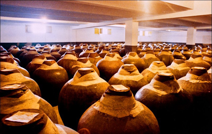 酱酒圣地,域内白酒业兴盛,1915年茅台酒在巴拿马万国博览会上荣获金奖