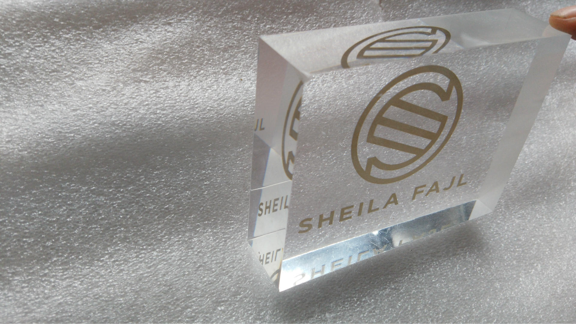 亚克力直立logo展架 透明环保广告台牌有机玻璃展示架加工定制