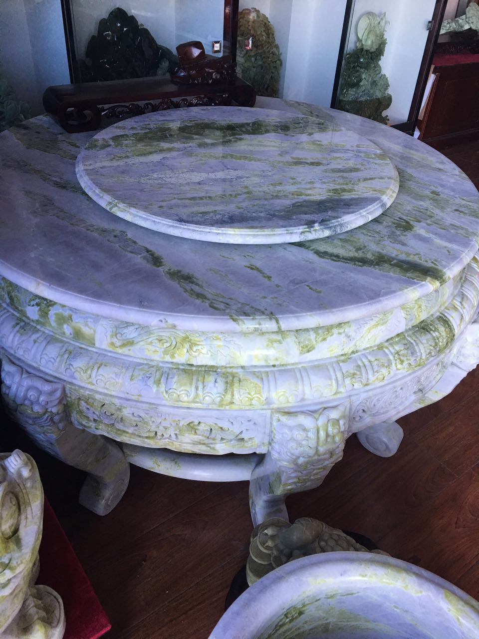 供应玉石桌凳 天然玉石雕刻玉石圆桌圆凳 翠玉雕花桌子 辽宁厂家