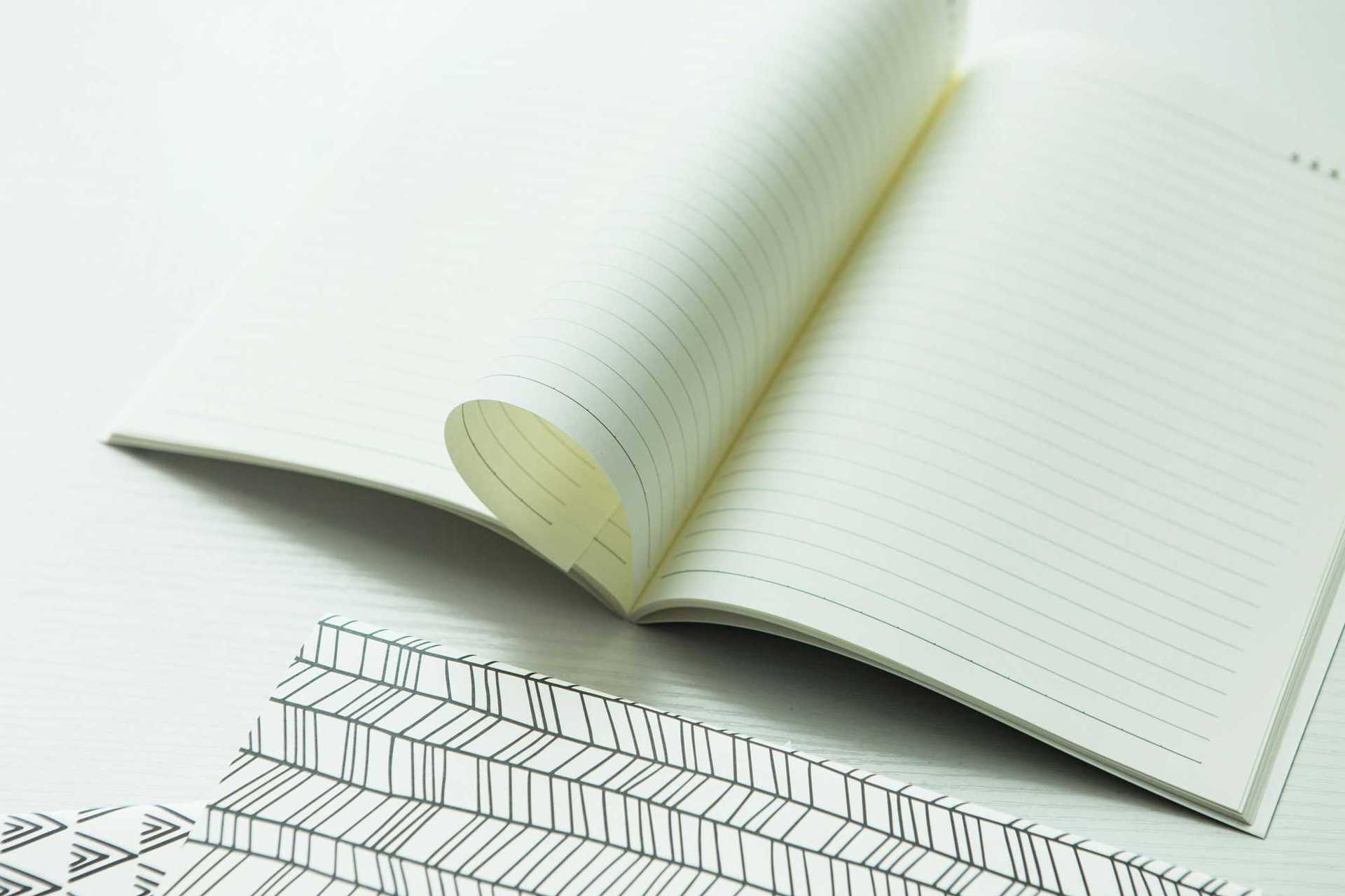 日韩 斑点 线条b5简爱车线本 创意符号 卡通 笔记本清新小本子