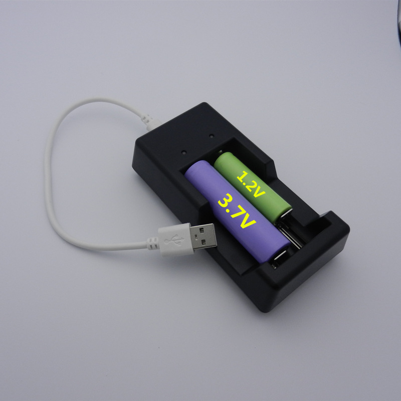 tomo特马智能18650充电器 智能3.7v锂电池充电器 激光手电充电器