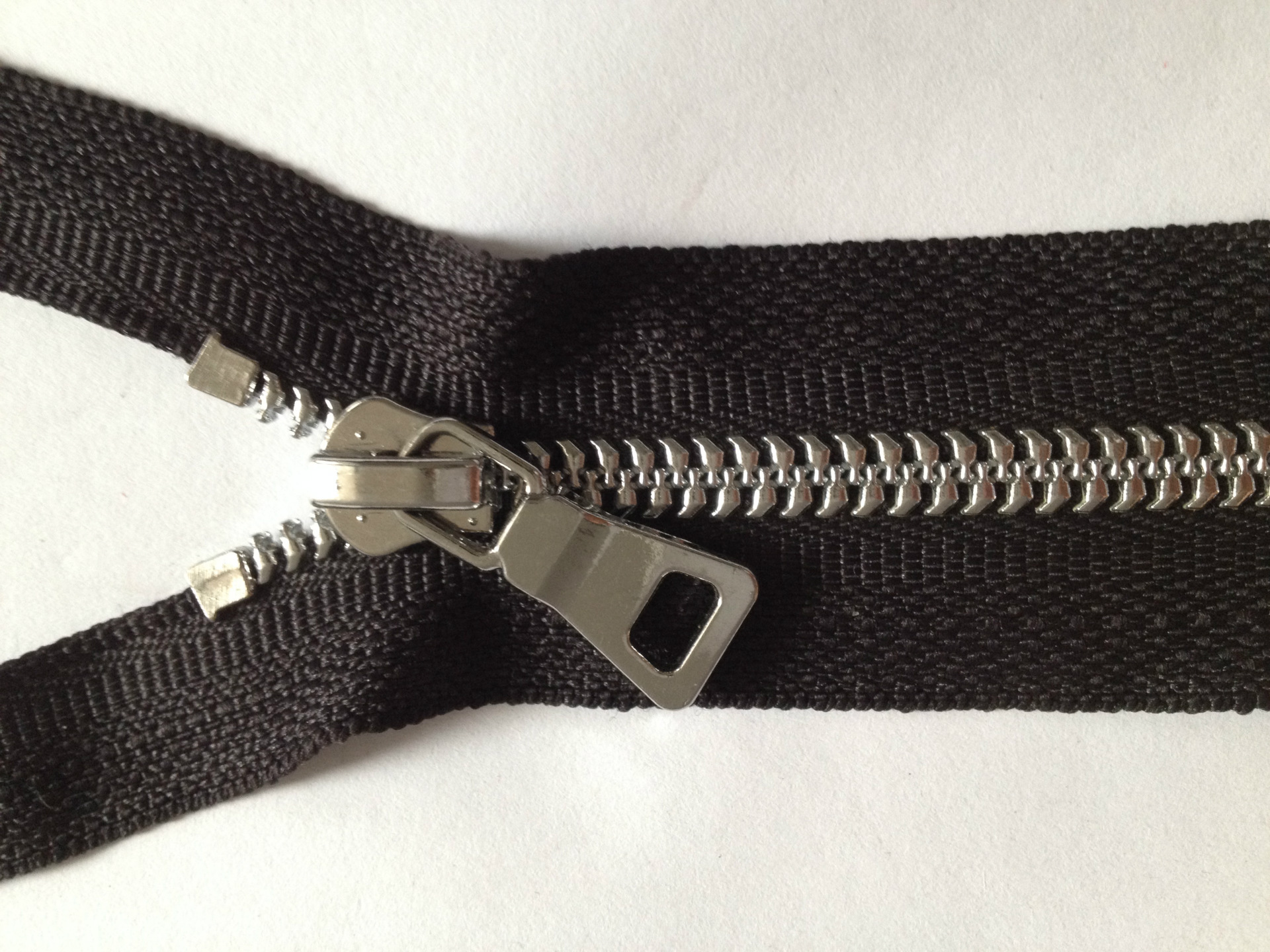 厂家直销5#5号金属锌合金牙开口拉链 服装拉链 羽绒服棉衣拉链