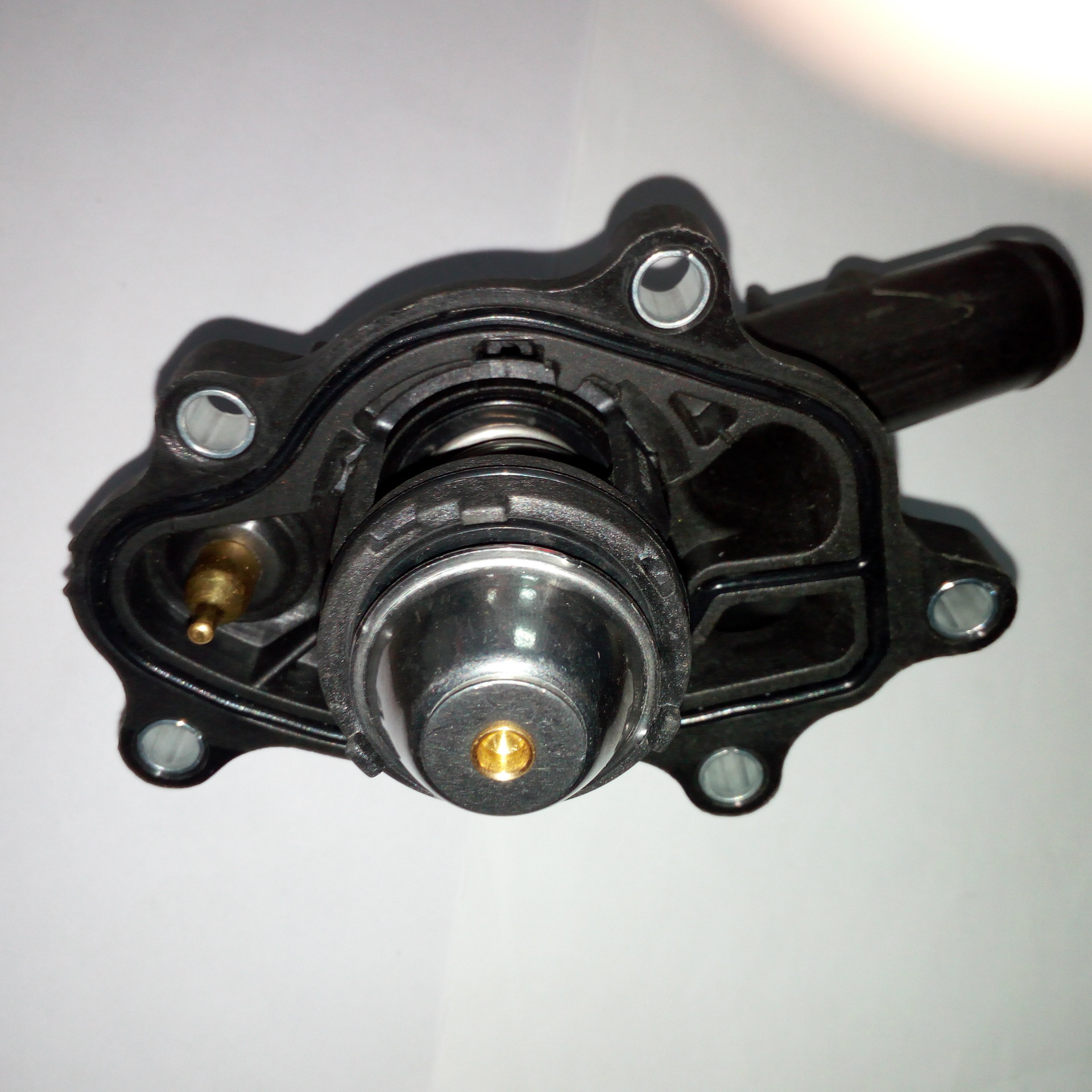 汽车水温调节器恒温器 适用奔驰e级c级 节温器总成 带传感器