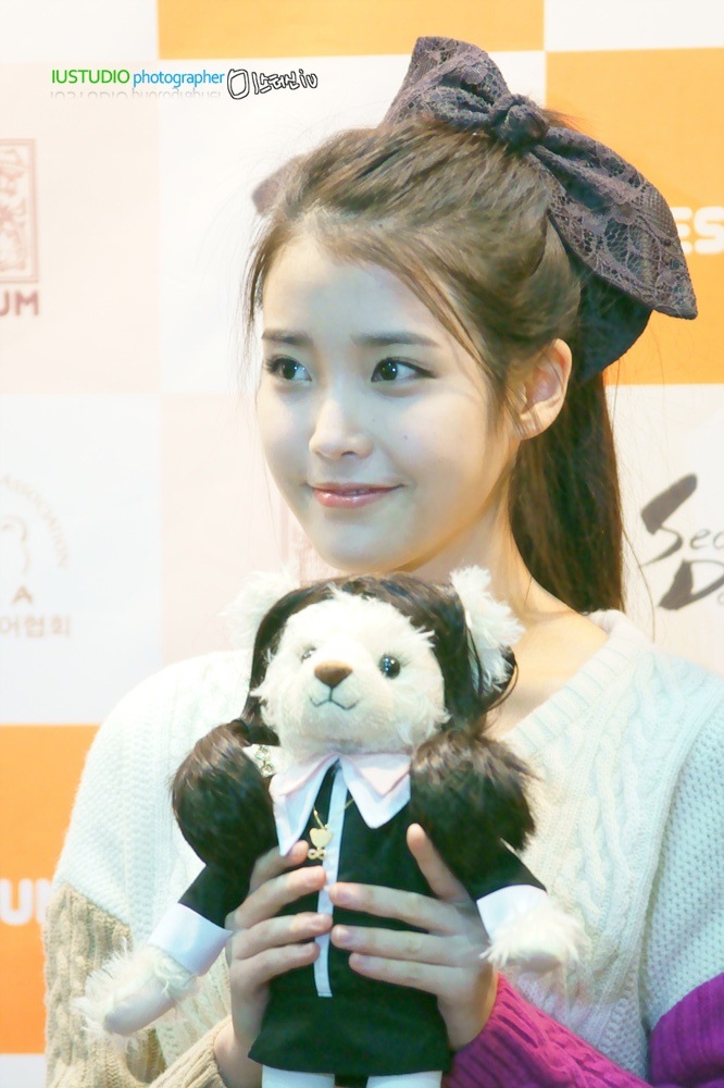 iu李智恩同款 麻花圆领套头个性袖拼色针织毛衣 秋冬新款