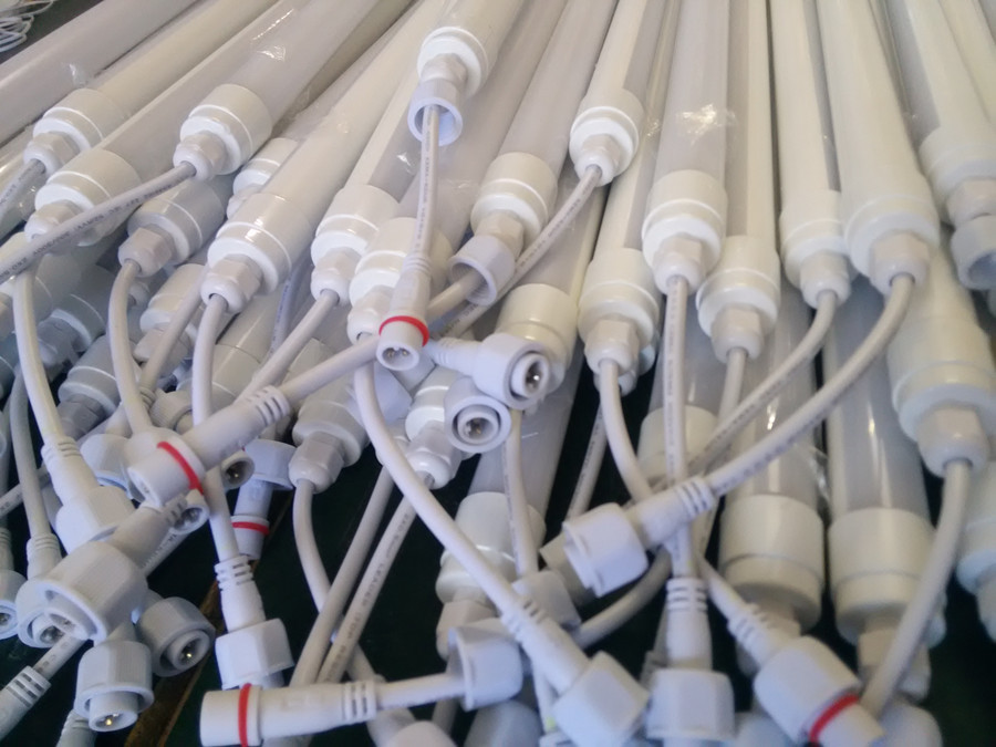 t8防水led灯管 led防水日光灯管 深圳厂家 可按要求订制